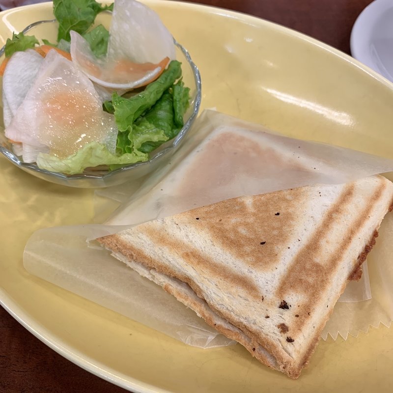 ハム&チーズエッグのホットサンドランチ(Books & Cafe UCC)