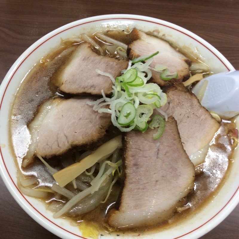 醤油野菜チャーシューラーメン(ラーメン専門 つるや)