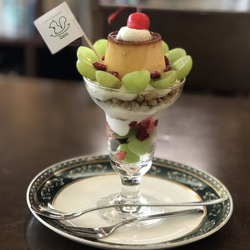 プリンパフェ【土日限定】(Re:s cafebar&sweets リスカフェ)
