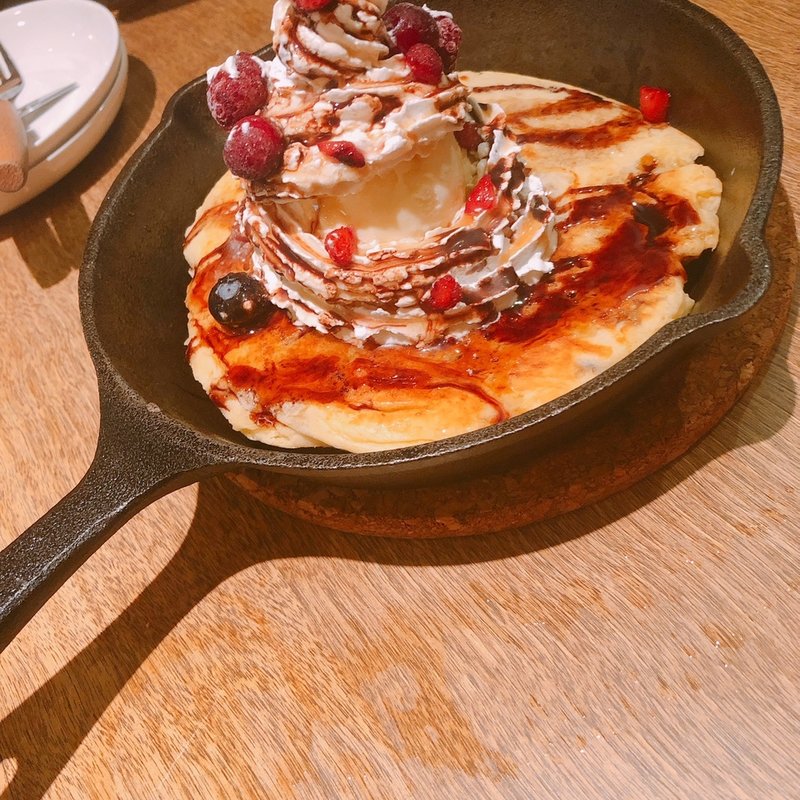 焼きたてパンケーキ(燻製＆スペアリブ酒場 BRIO)