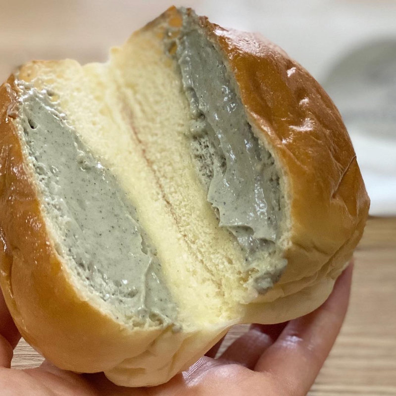 パンコッペ（黒ゴマ）(パンコッペ （PANCOPPE）)