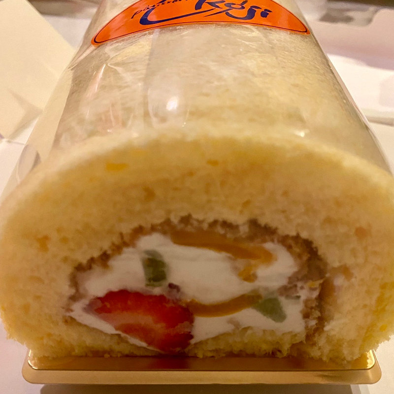 トライフルロール(パティスリー・コージ 枚方店)