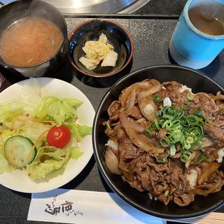 焼肉丼(グルメリア但馬 宇治店 （グルメリアタジマ）)