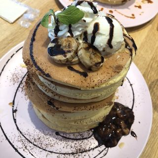 チョコと焼きバナナのパンケーキ8枚(belle-ville pancake cafe 阪急岡本駅店)