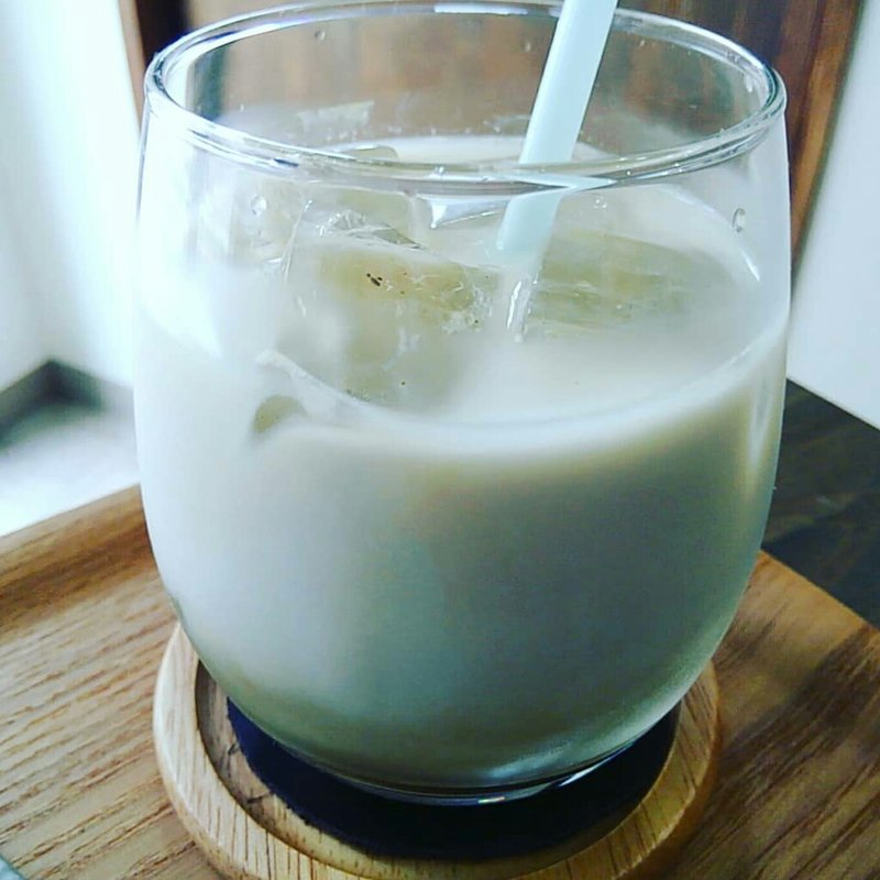 ほうじ茶ラテ(あひる珈琲)