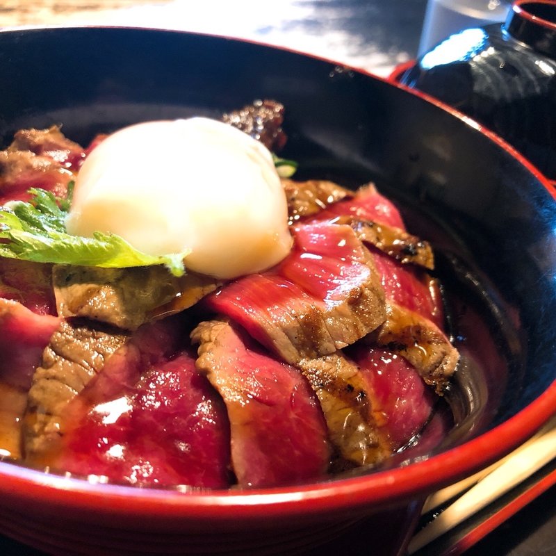 あか牛丼(食事・喫茶 うふふ )