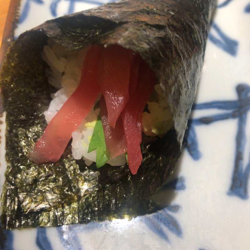 鉄火手巻き(権太呂すし 西新宿店)