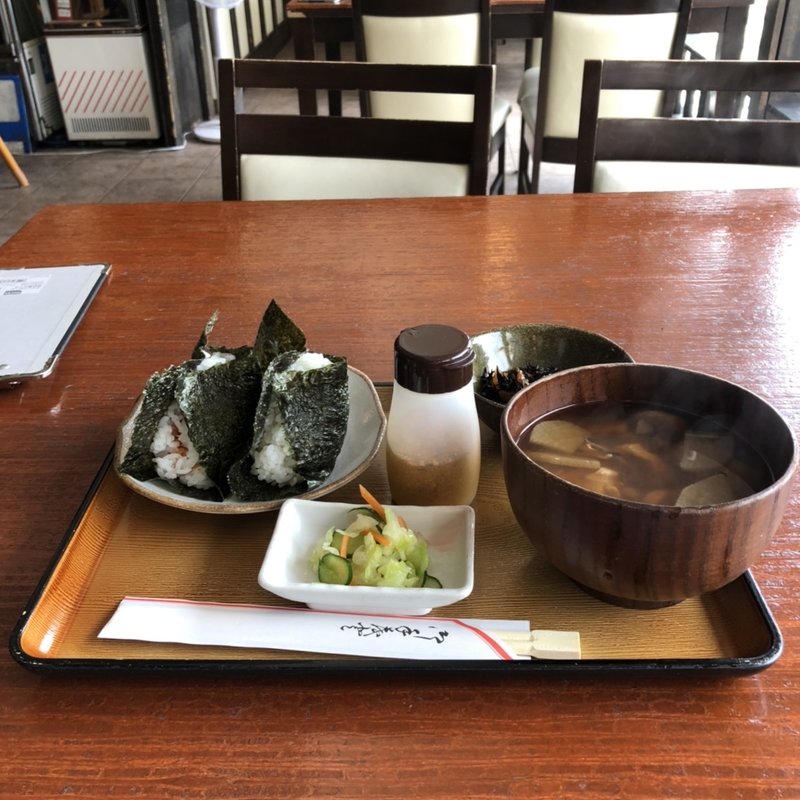 おにぎり　けんちん汁セット(天地豊作 （てんちほうさく）)