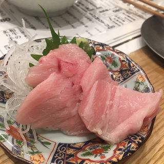 マグロ脳天刺(豊洲直送新鮮魚介と和牛だけが安い店shigi39)