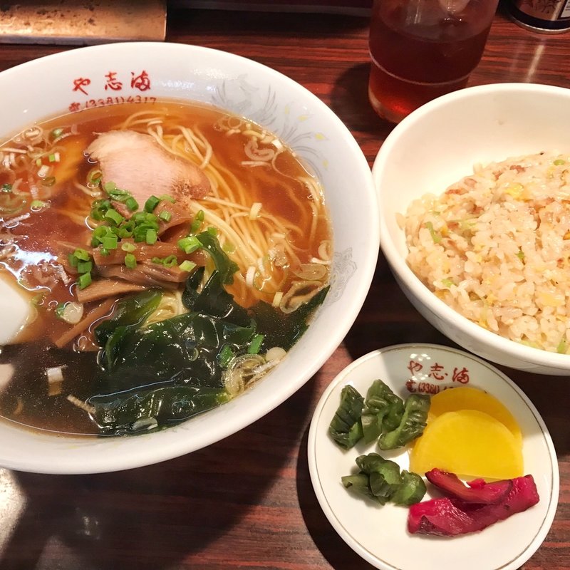 ラーメン半炒飯セット(中華料理 や志満)