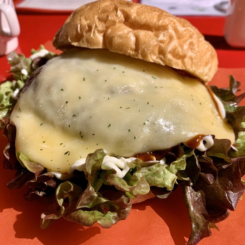 チーズバーガー(カフェレストラン カウタウン)