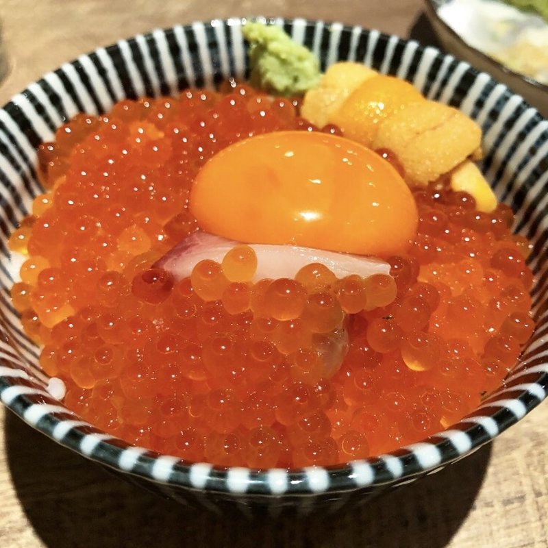 イクラと海鮮の卵かけご飯(鯛之鯛　烏丸店)