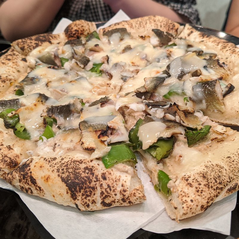 鮎と万願寺とうがらしのピザ(坊千代 )