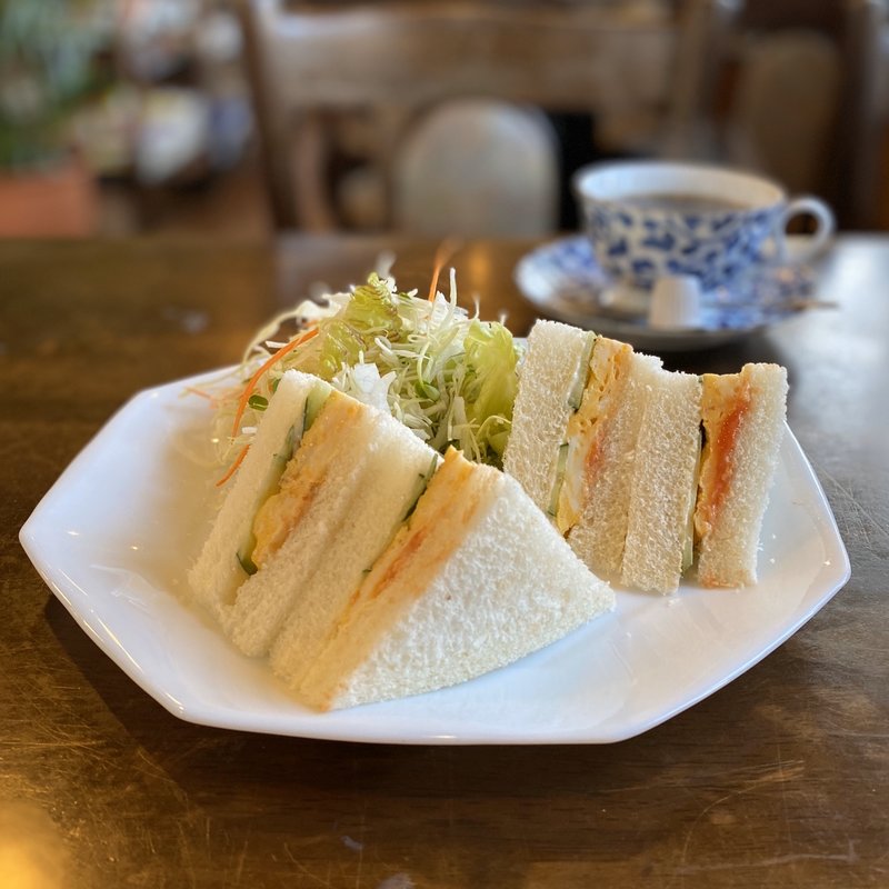 モーニング(サラダ付サンドウィッチ)、コーヒー(もうちの木 )