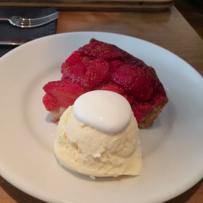 焼きいちごタルト(Cafe de lento)