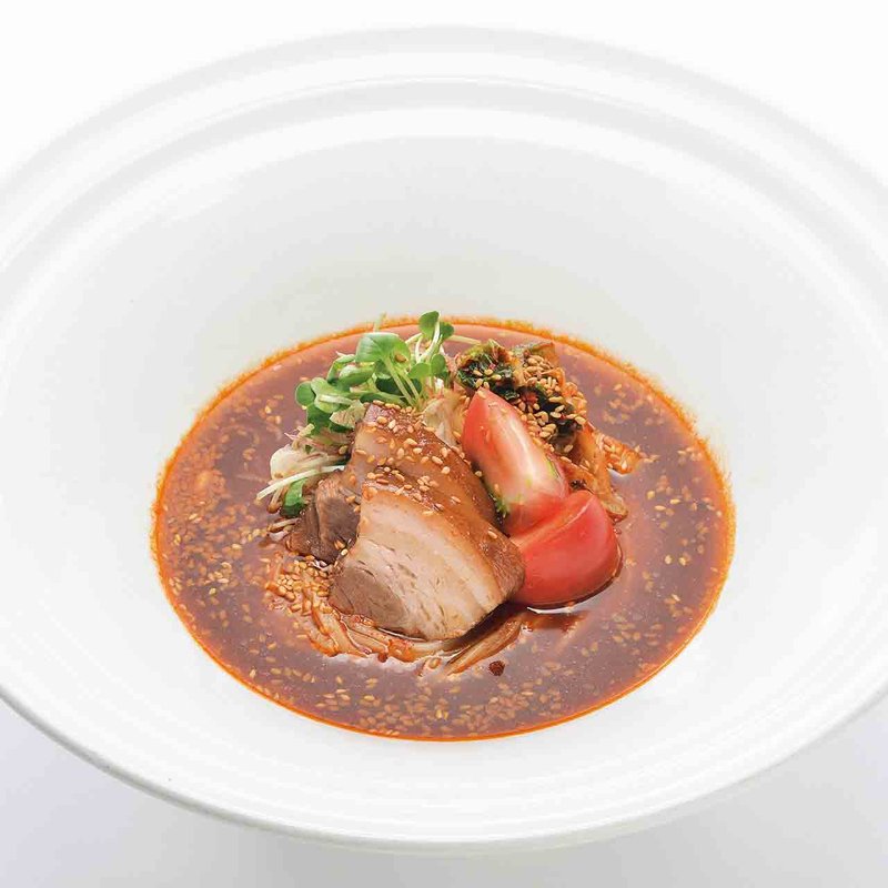 豚黒酢煮 冷製ピリ辛 ビビン麺のおうどん(つるとんたん TOP CHEFS)