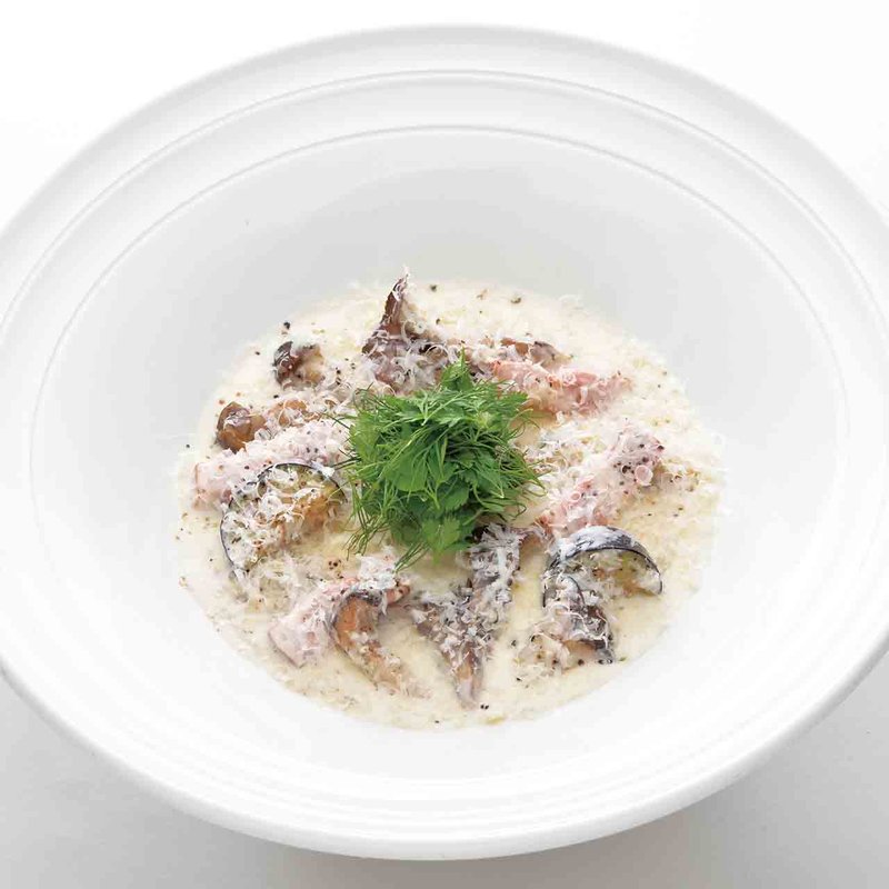 ベーコンカルボナーラのおうどん(つるとんたん TOP CHEFS)