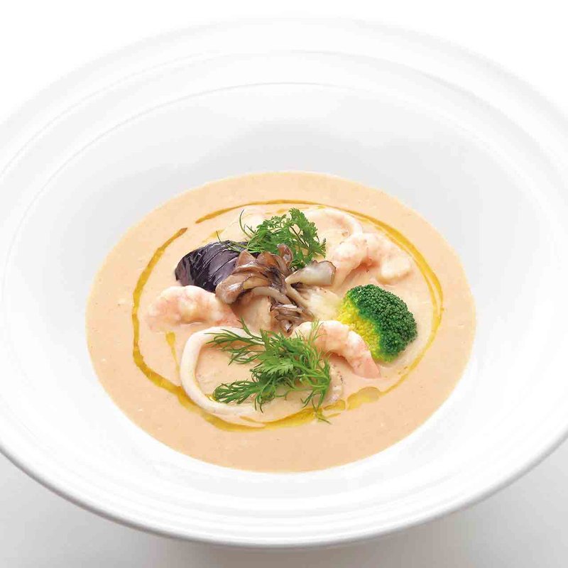 たっぷり魚介 シーフードクリームのおうどん(つるとんたん TOP CHEFS)