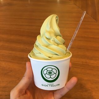 玄米茶ソフトクリーム(祇園辻利 東京スカイツリータウン・ソラマチ店)