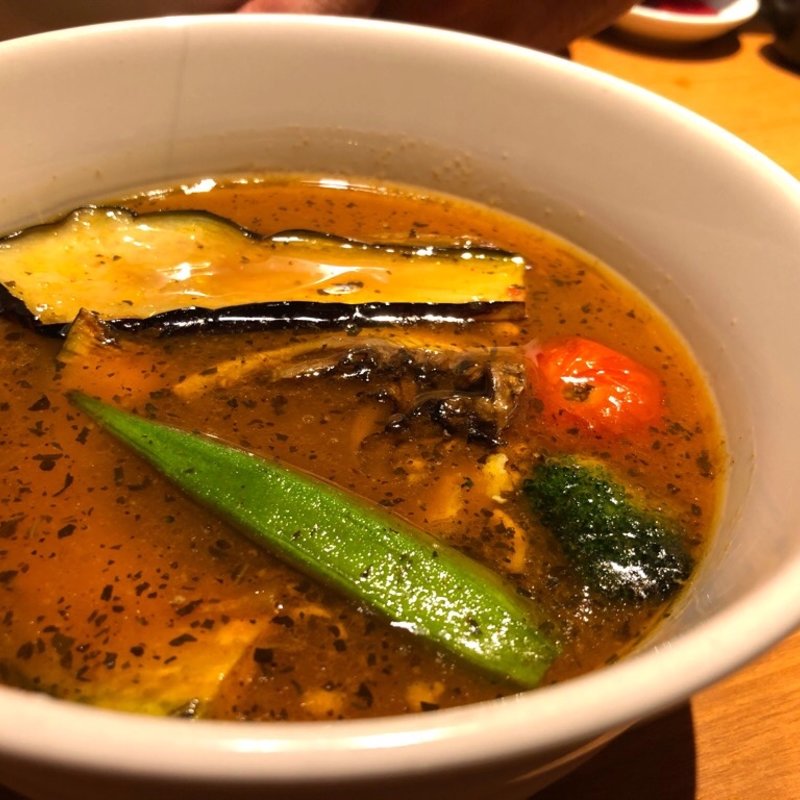 つくば鶏のパイタンスープカレー(とり素揚げ)