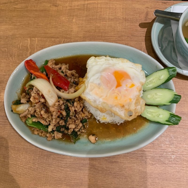 (タイフトリートフード　バイ　クルンサイアム)