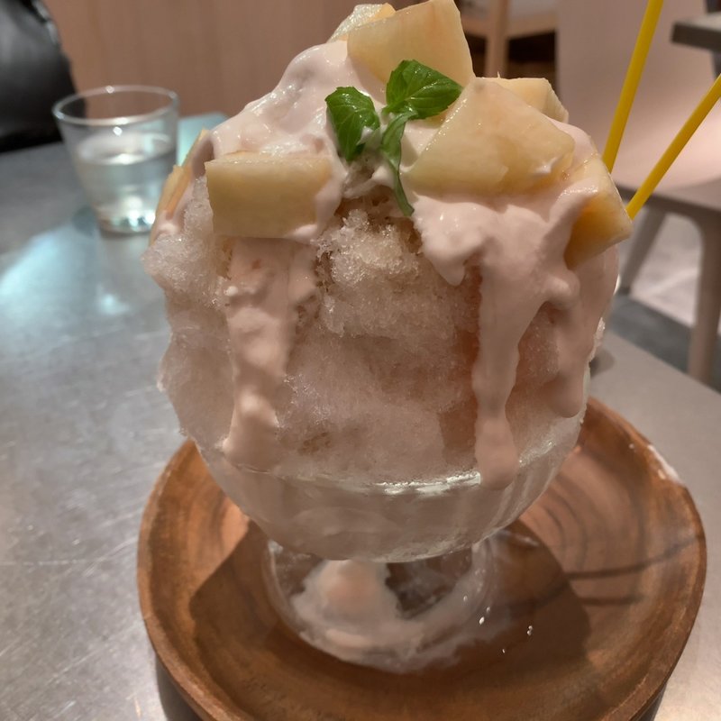 水蜜桃のかき氷(レインボーパンケーキ 西武池袋店)