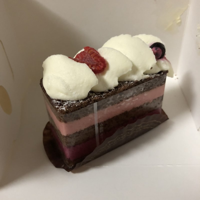 フランボワーズカシス(パティスリー ジュン ウジタ)