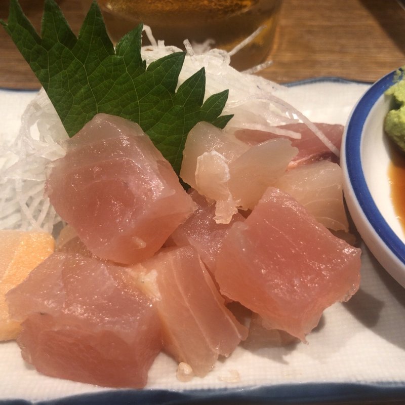 赤マンボウ刺し(立呑み　晩杯屋　新橋SL広場店)