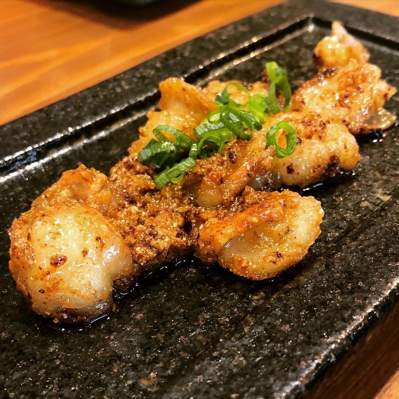 ホルモン焼き(鉄板居処 まえかわ)