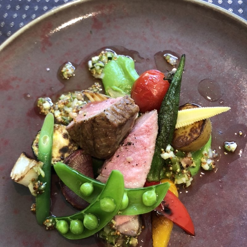 ランチ、ディナー共にシェフお勧めのコース(ミアパエーゼ)