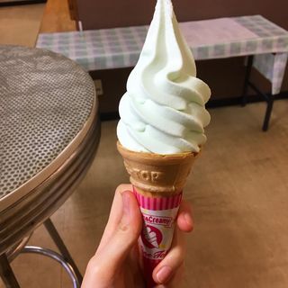 わさびソフトクリーム(山本食品三島わさび工場 )