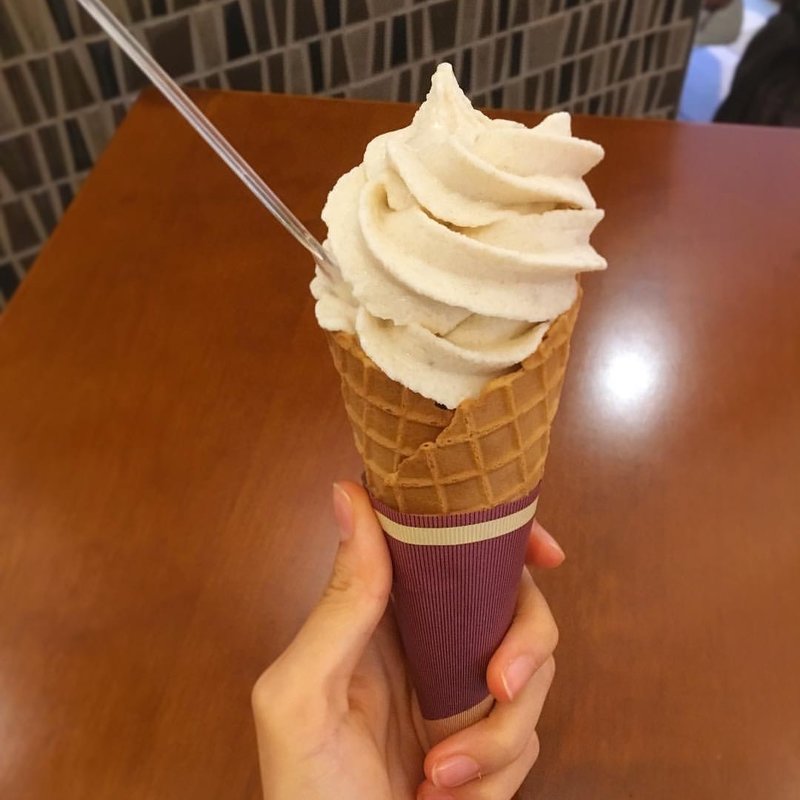 バナナヨーグルトソフト(果汁工房果琳 MARK IS みなとみらい店)