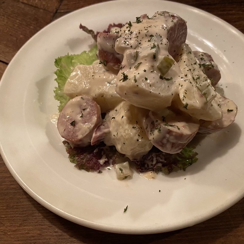 ジャガイモとソーセージのドイツ風サラダ(ハングリー・ハンフリー)