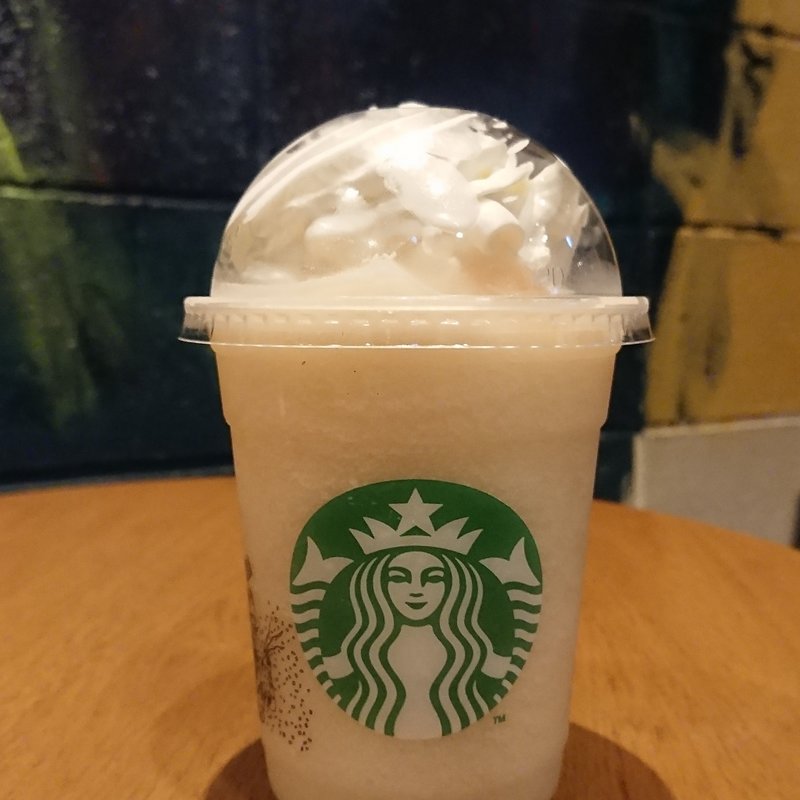 ジューシーピーチフラペチーノ(スターバックスコーヒー エキマルシェ大阪店)