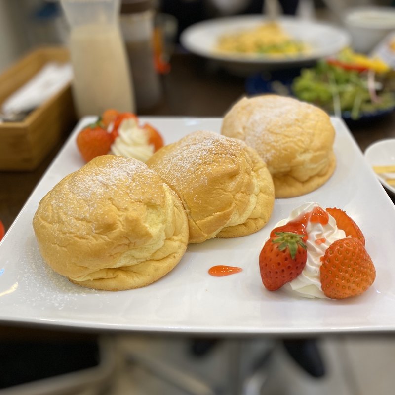 苺のパンケーキ(カフェ ジョリオン)