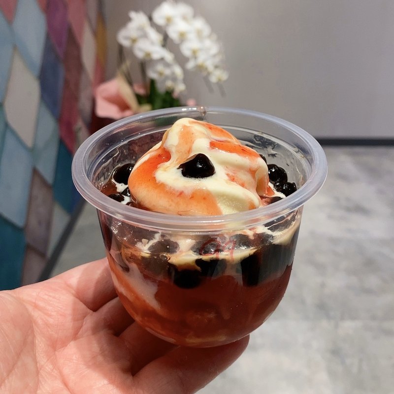 いちごザンザンソフトアイス(二重橋 イオンタウン名西店)