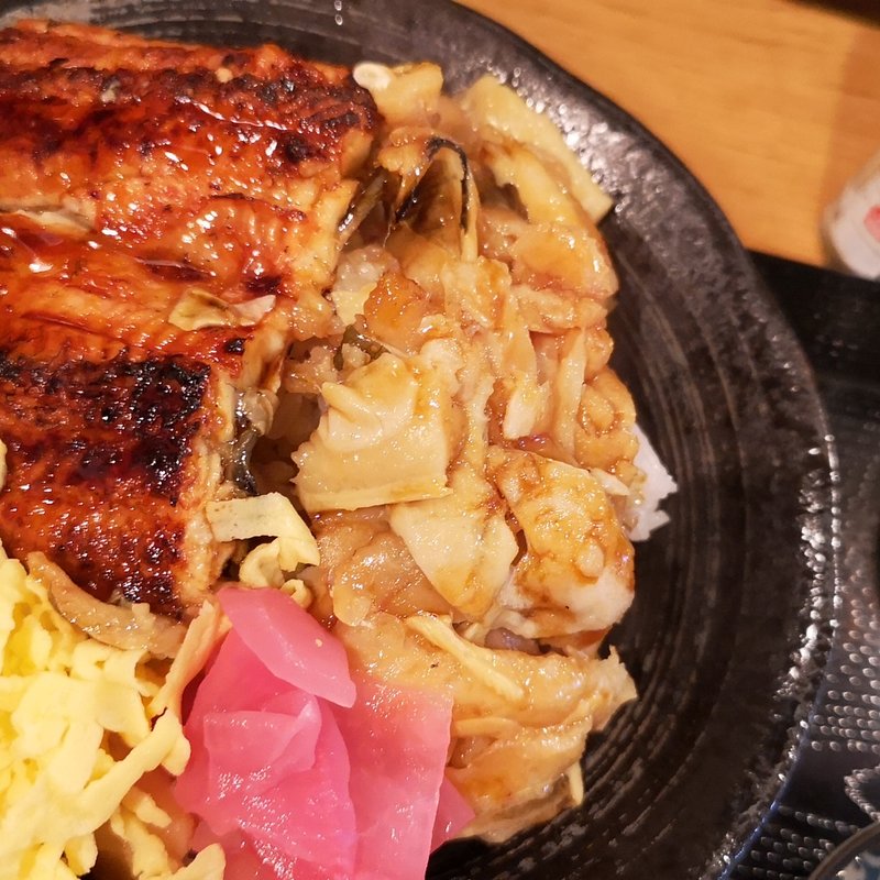 うなぎと穴子の切り落としのミックス丼(大衆すし酒場 不二子 中野坂上店)