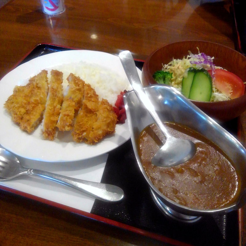 白金豚のカツカレー(山猫軒 （ヤマネコケン）)