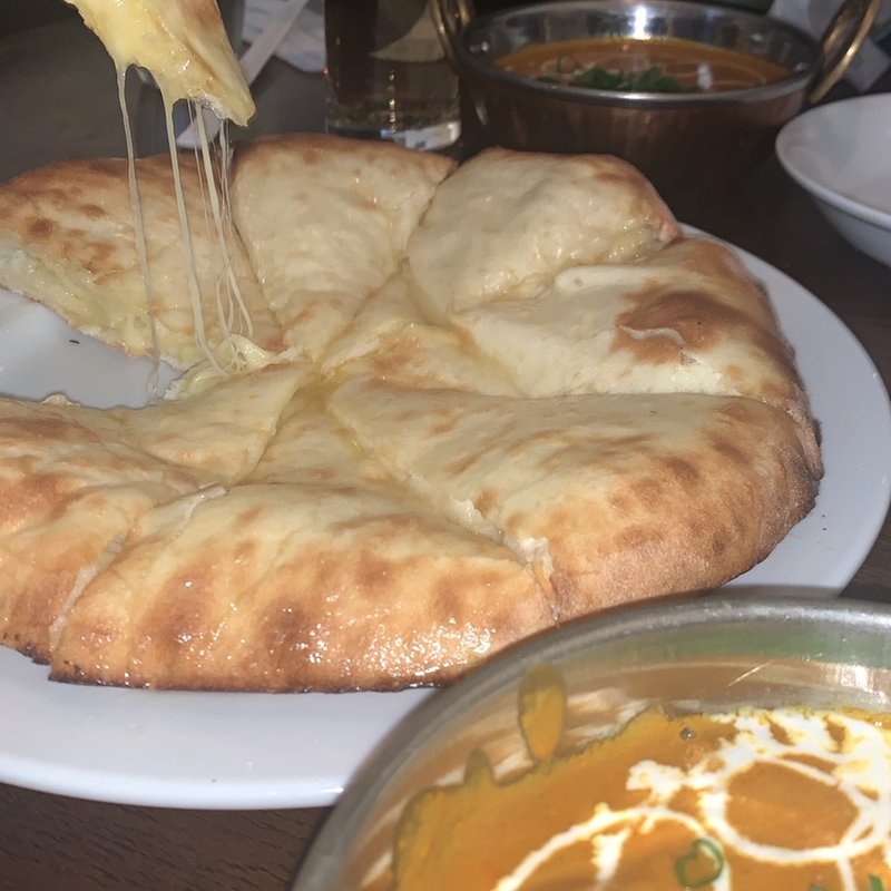 チーズナン(ラジャラニ （【旧店名】クィクリー　名古屋駅西店）)