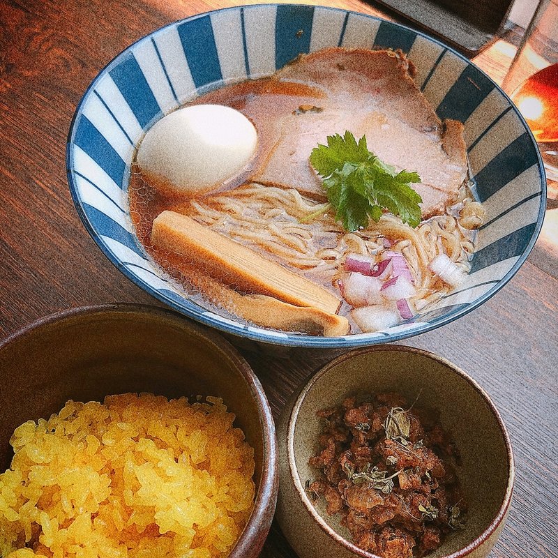 火曜日限定「ちゅーかそば帳の  ほわり」(お出汁とスパイス魁エレクトロ二カレー)