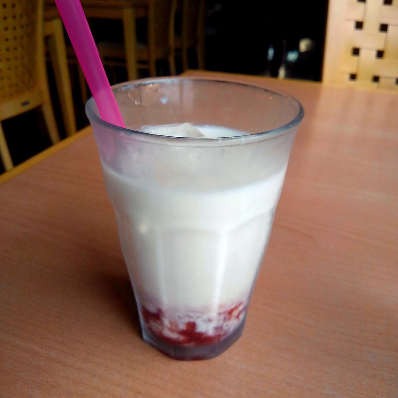 みどりの郷農園の完熟・いちごミルク(みどりの郷 （みちのく城址温泉　みどりの郷）)