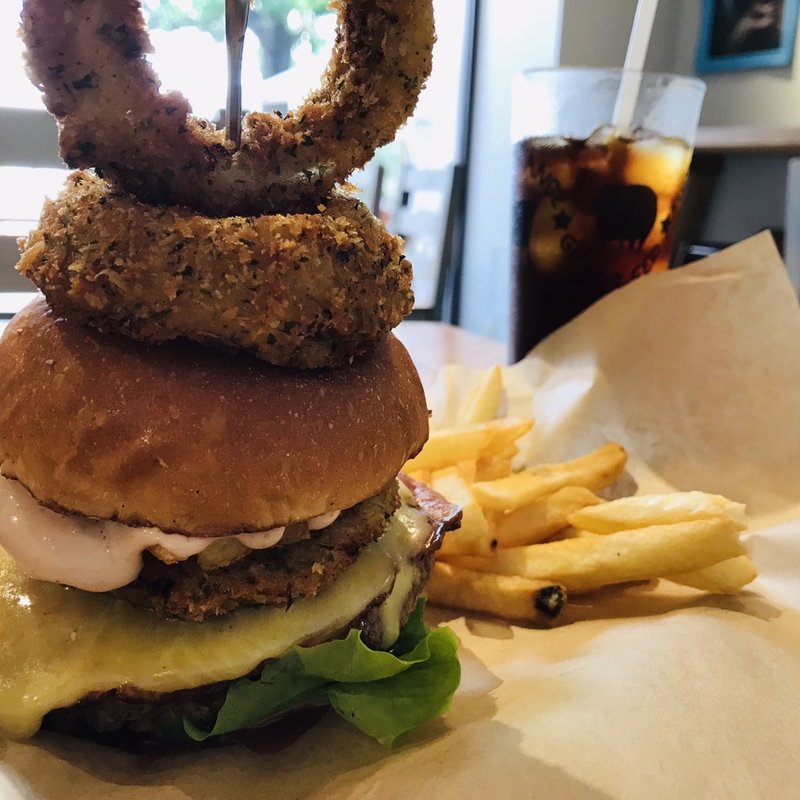 SUPREME(BAREBURGER 自由が丘店 （ベアバーガー）)