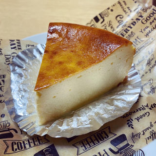 2種のチーズのバスク風チーズケーキ(EPICE CAFE )