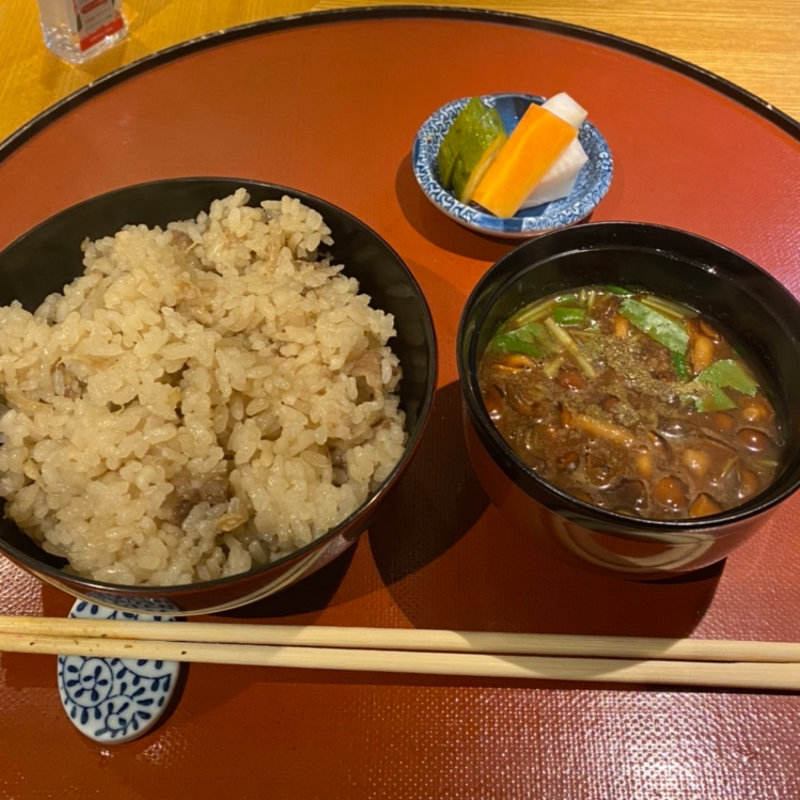 新生姜と牛の炊き込み、なめこの赤だし(みこころや )