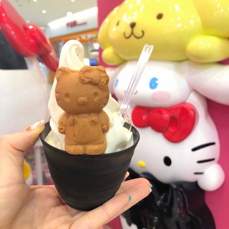 ミルクソフト(Hello kittyのこんがり焼)