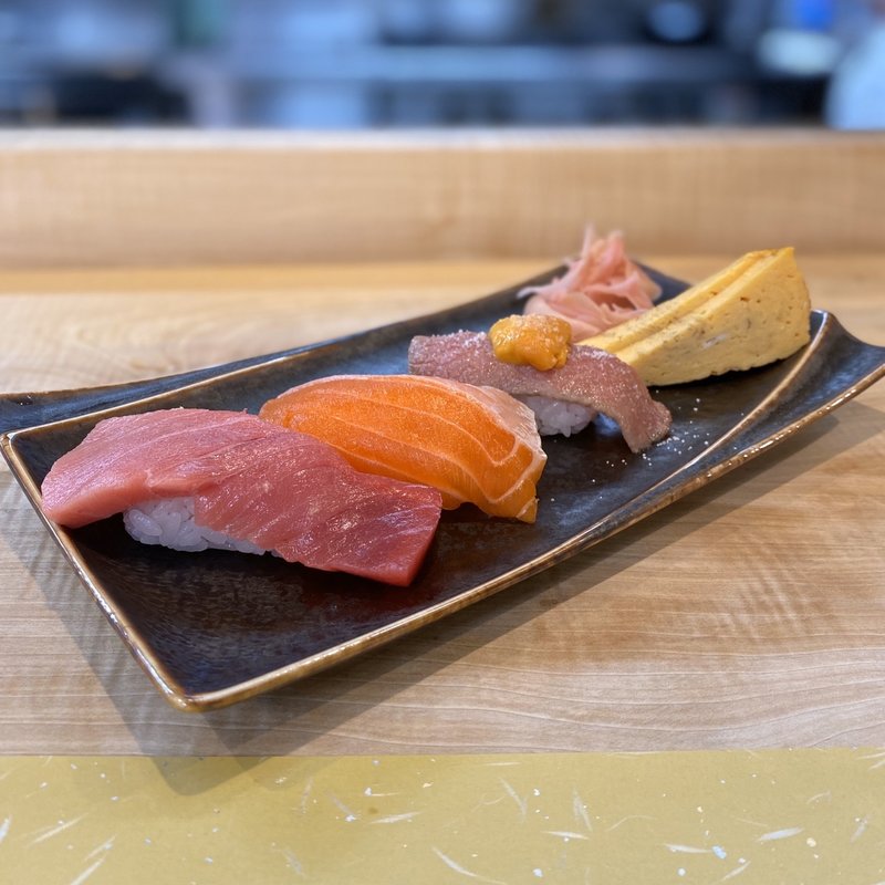 飛騨サーモン、中とろ、うに牛(松喜うし)