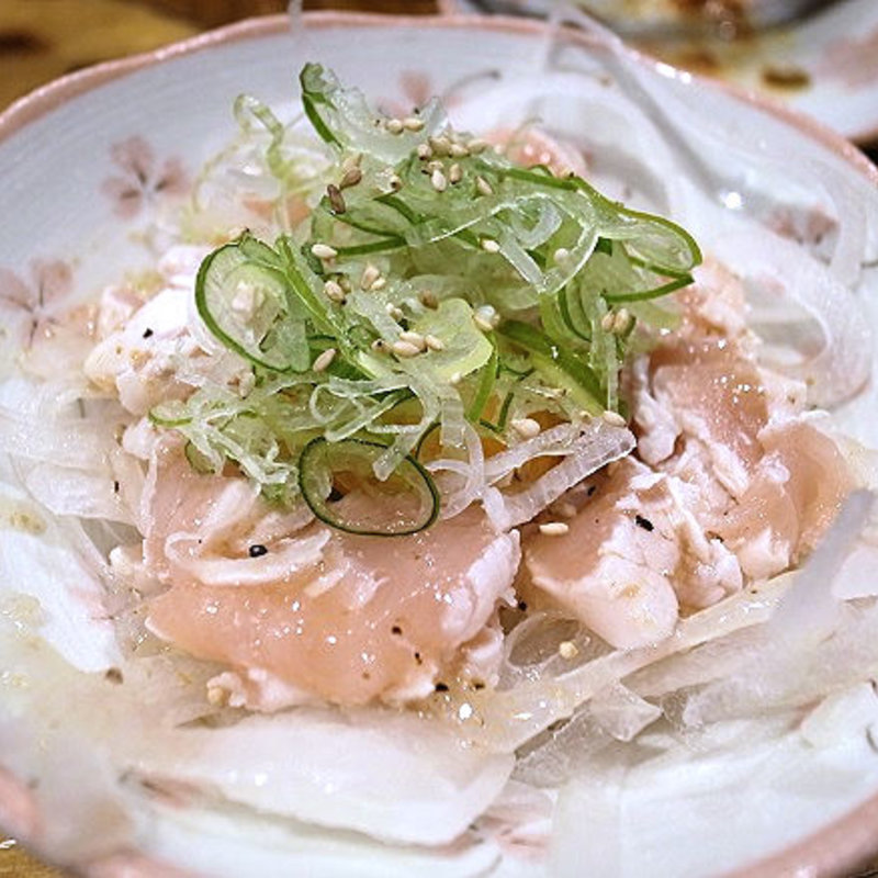 鶏ささみユッケ(平成大衆酒場 やきとん じゃんじゃん)