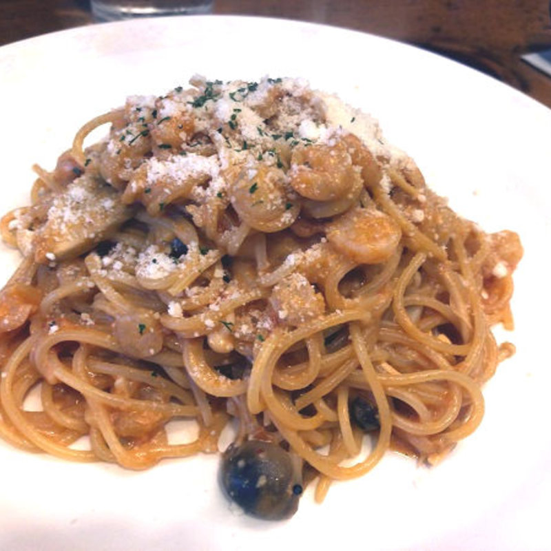 小海老ときのこのトマトクリームのスパゲティ(伊太利亜食堂ラ・アマーティー)