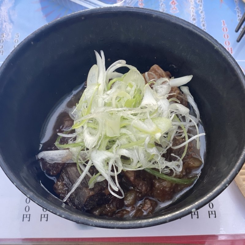 じっくり煮込んだ牛すじ煮込み(梅とおばんざい GEICO)