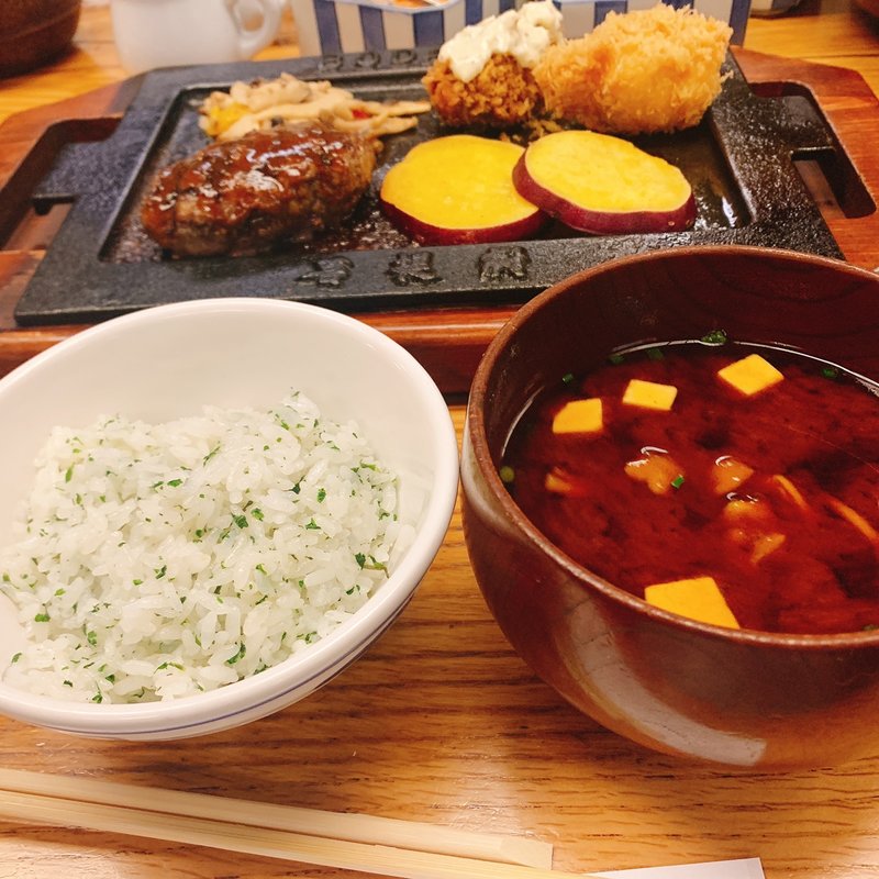 盛合わせ(菩提樹 （ボダイジュ）)